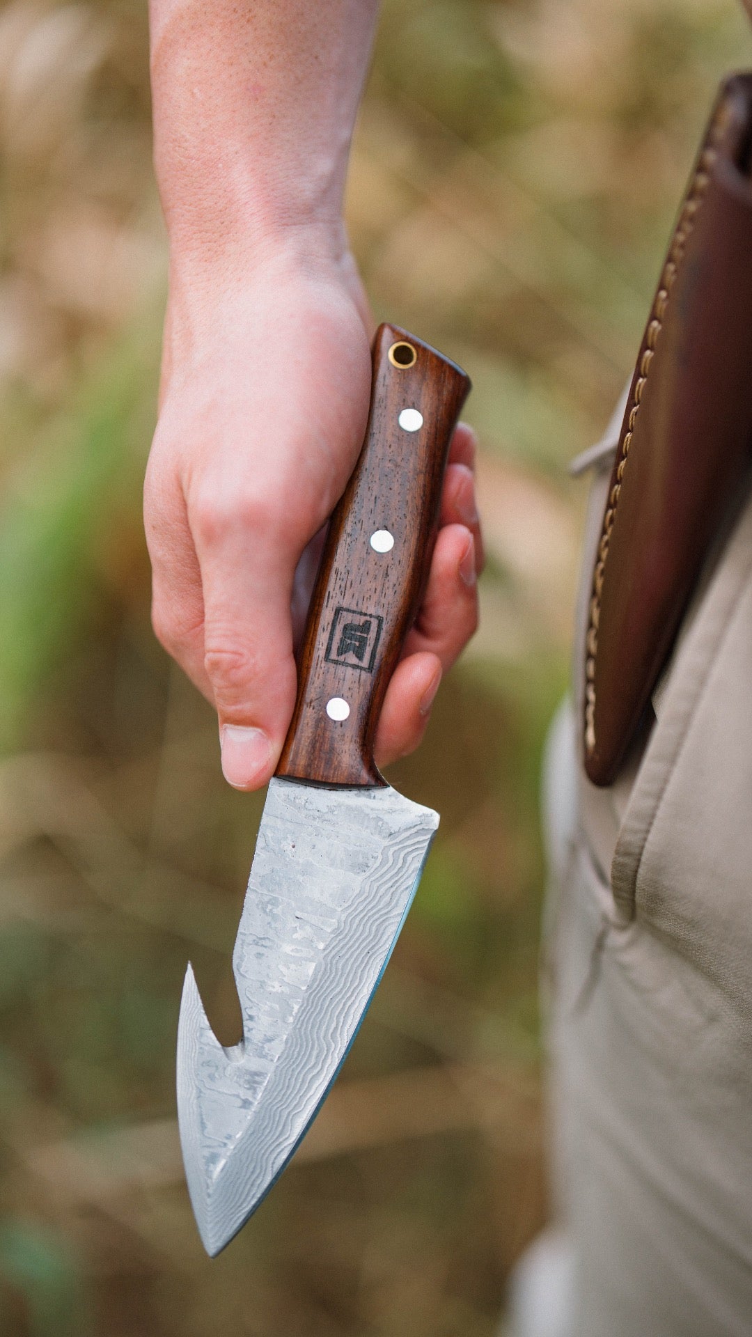 Gut Hook Knife